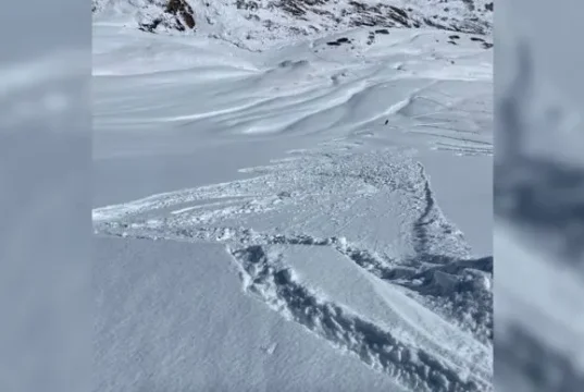 В Колорадо зафиксирована первая лавина, вызванная лыжником, в сезоне